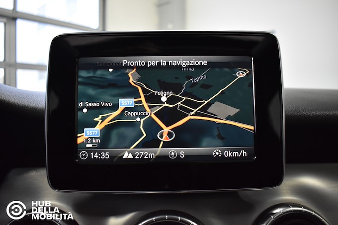 MERCEDES-BENZ CLA 180 d Automatic Premium